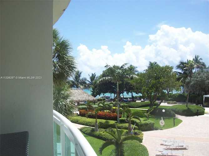 3001 Ocean Dr #215 E Hollywood, FL 33019