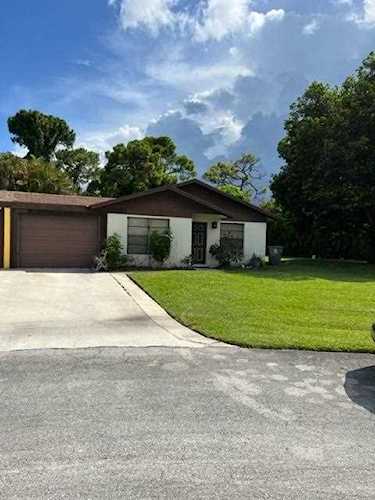 4996 Luqui Ct #28B West Palm Beach, FL 33415
