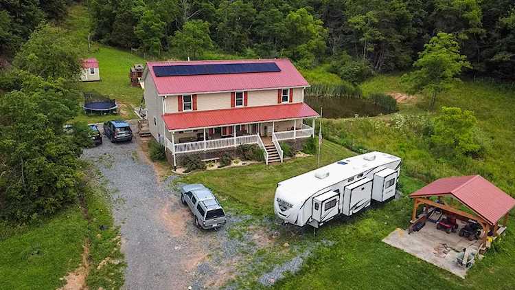 2305 Horseshoe Bend Rd Ronceverte, WV 24970