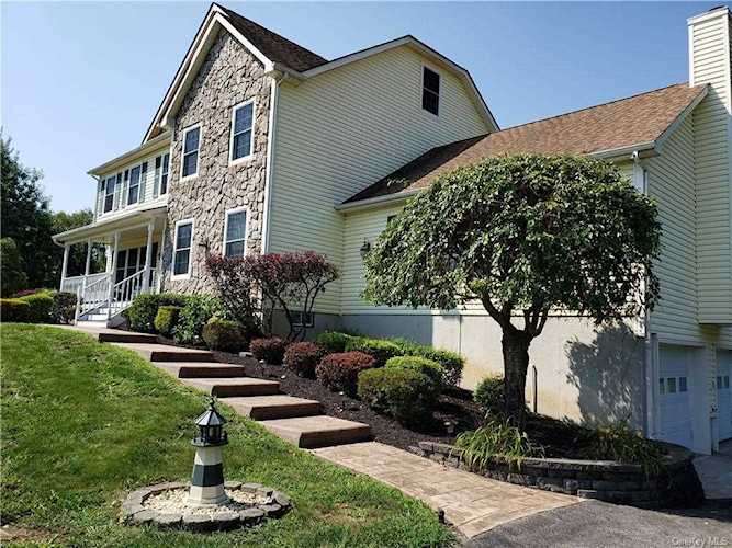 30 Brazien Ct Montgomery Town, NY 12586 | Val Kerr Team Photo 1