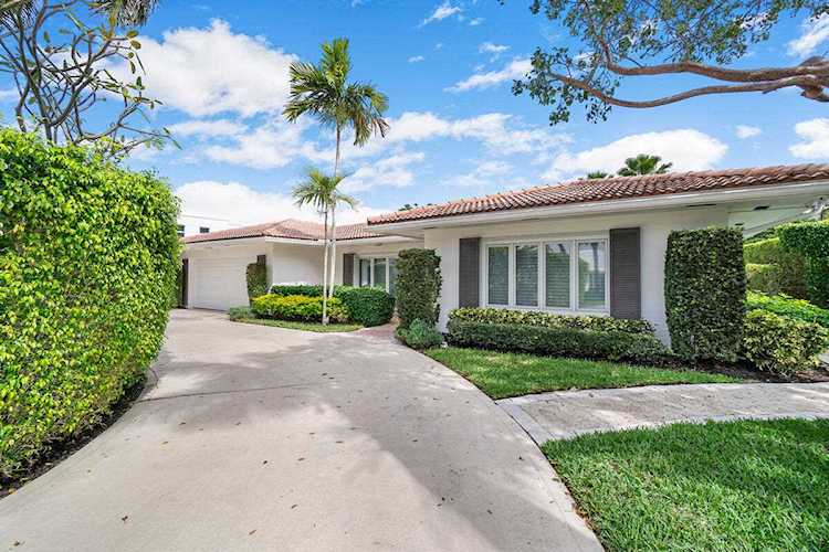 2172 W Maya Palm Drive Boca Raton, FL 33432