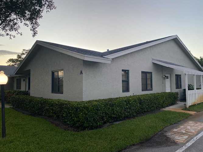 2707 Lowson A Boulevard Delray Beach, FL 33445