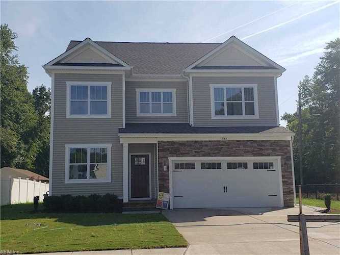 124 Bellflower Ln Suffolk, VA 23435