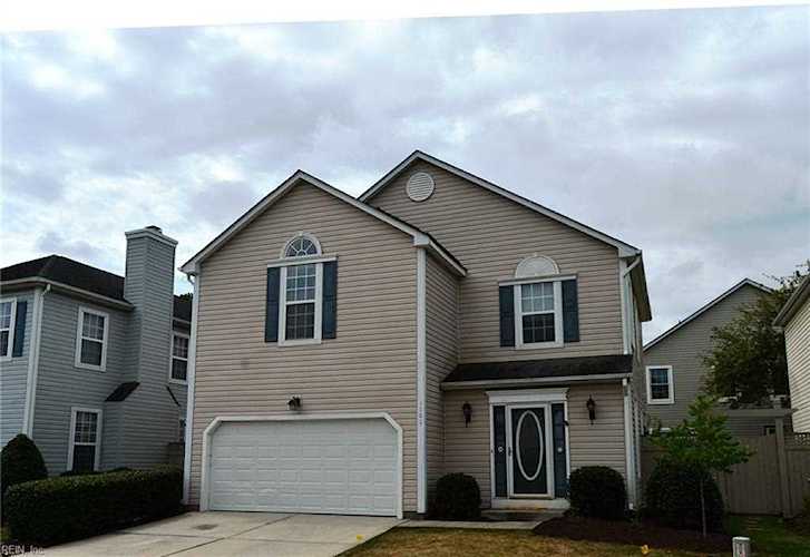 1707 Woodgrove St Chesapeake, VA 23320 home for sale, MLS#10446644 - Crescas Real Estate Photo 1