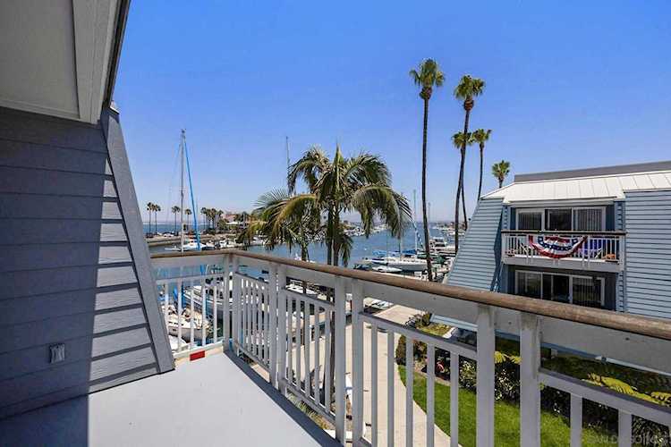 38 Montego Court Coronado, CA 92118