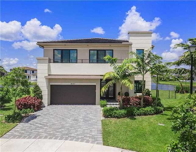 8680 Prospect Ln Parkland, FL 33076