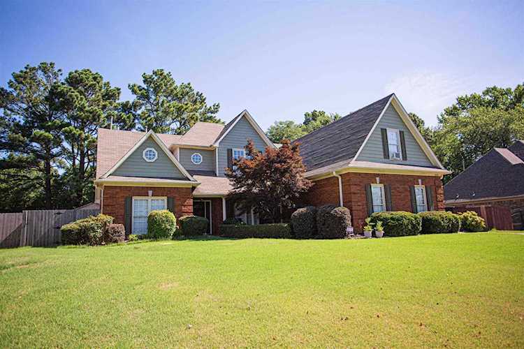 12050 Country Valley Dr Arlington, TN 38002