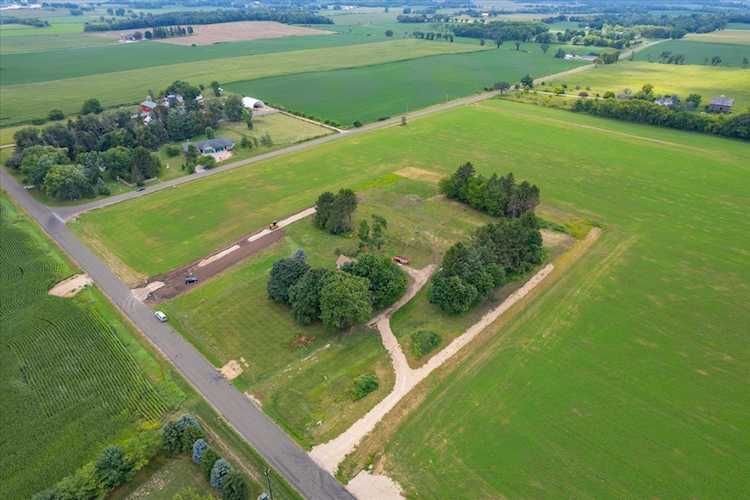 Lot 3 Town Hall Dr Sun Prairie, WI 53590