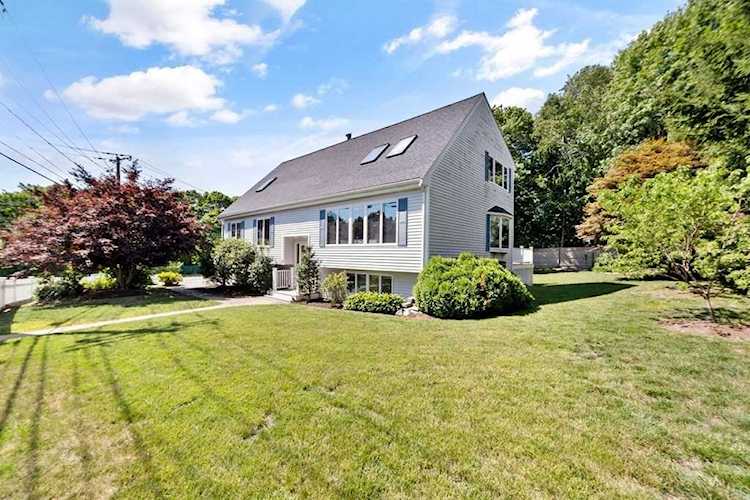200 Robbins St Milton, MA 02186 | MLS 73010479 Photo 1