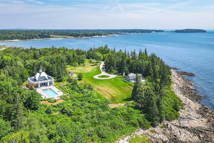 76 Seasmoke Rd Saint George, ME 04860