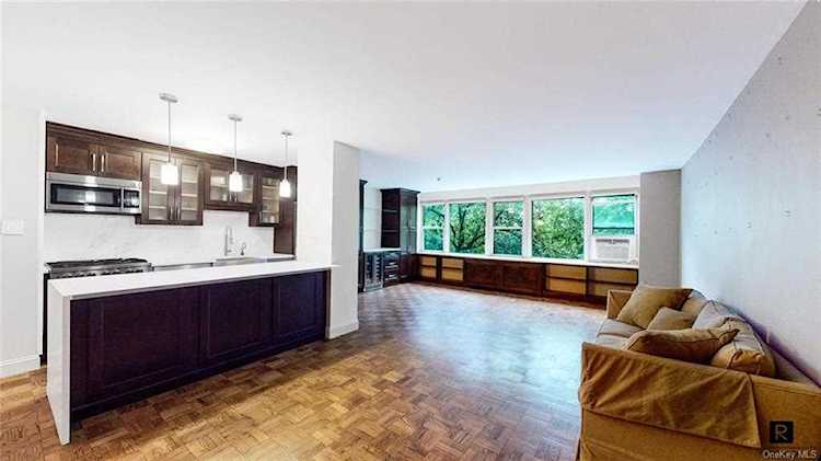 4525 W Henry Hudson Parkway #208 Bronx, NY 10463