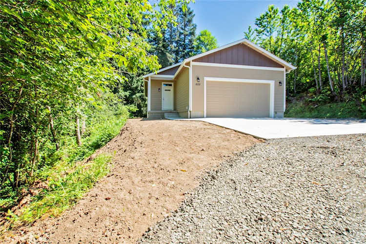 925 NE 1st St Winlock, WA 98596