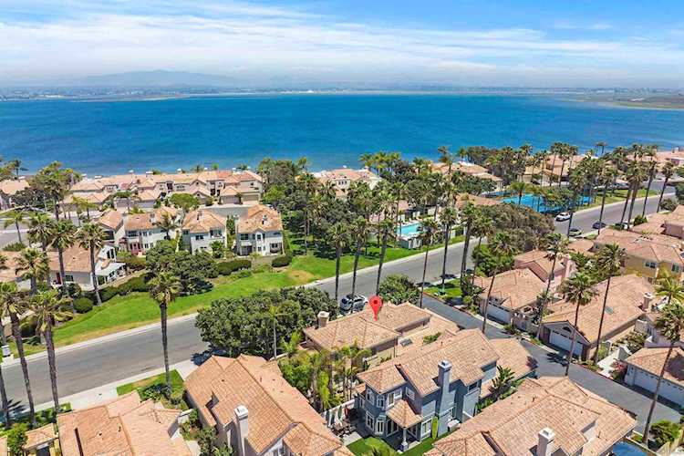 38 Mardi Gras Ct Coronado, CA 92118