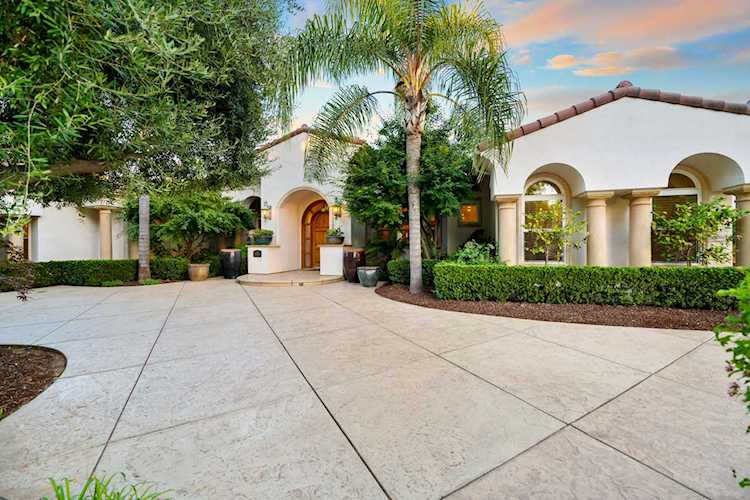 5533 W Delaware Ave Visalia, CA 93291 | MLS 218115 Photo 1