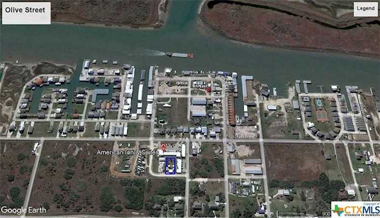 301 S 14th St Port O'connor, TX 77982