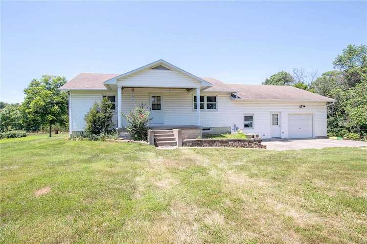 8405 State Road Nn Fulton, MO 65251