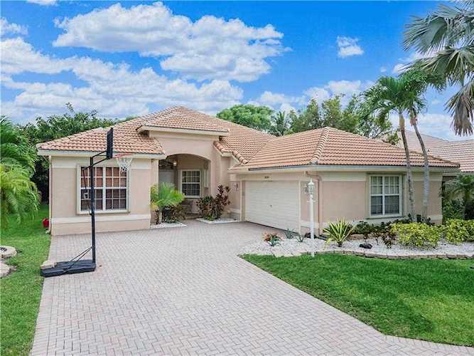 10690 NW 62nd Ct Parkland, FL 33076