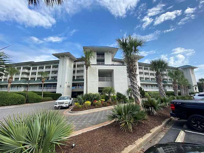 601 Retreat Beach Circle #427 Pawleys Island, SC 29585 | MLS 2215848 Photo 1