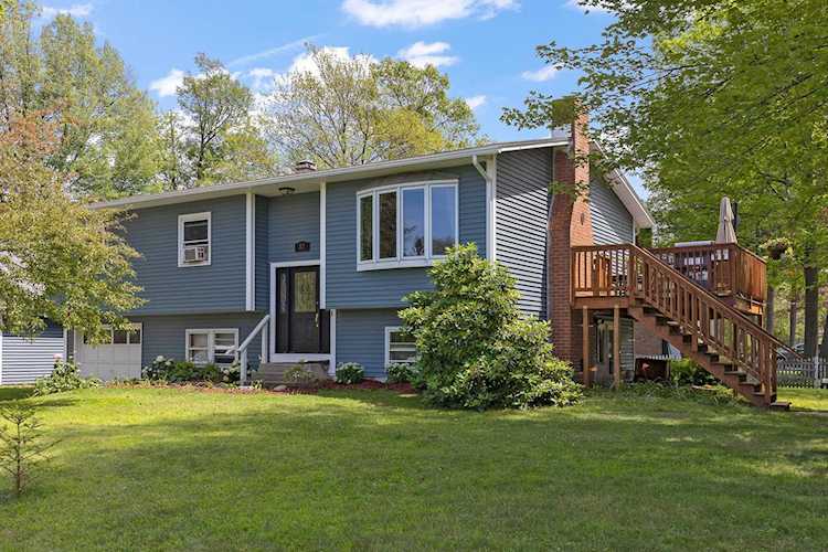 87 Rudgate Rd Colchester, VT 05446