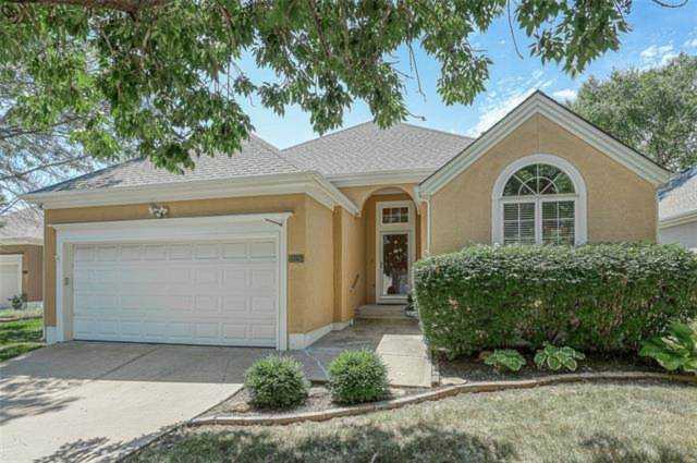 13126 Summit Ct Kansas City, MO 64145 | MLS 2381381 Photo 1