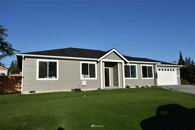 1902 Cascade View Dr Camano Island, WA 98282