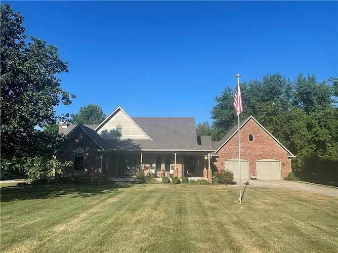 7094 Fox Hollow Ln Brownsburg, IN 46112 | MLS 21869853 Photo 1