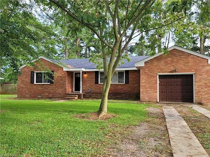 5721 Hedgerow Ln Portsmouth, VA 23703 | MLS 10447809 Photo 1