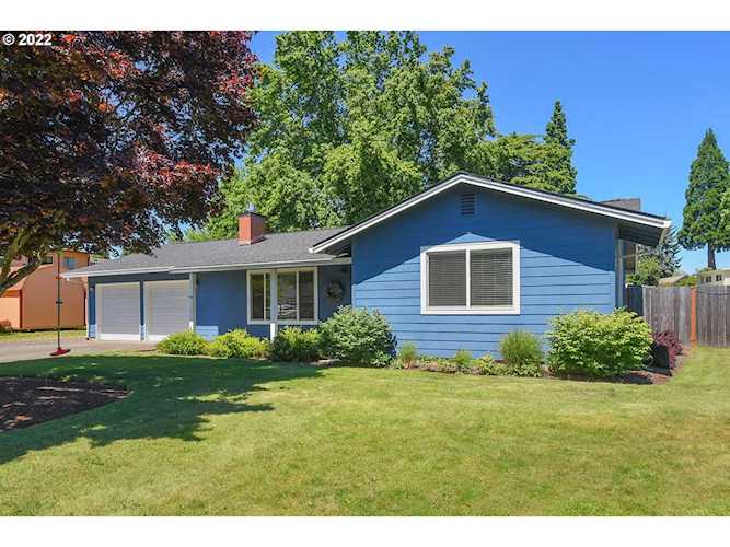 3147 NE Lincoln Hillsboro, OR 97124 | MLS 22323747 Photo 1
