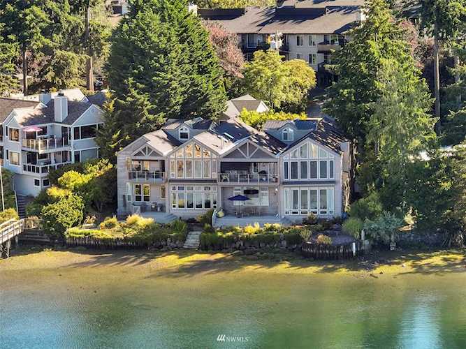 265 Shannon Dr SE #4 Bainbridge Island, WA 98110