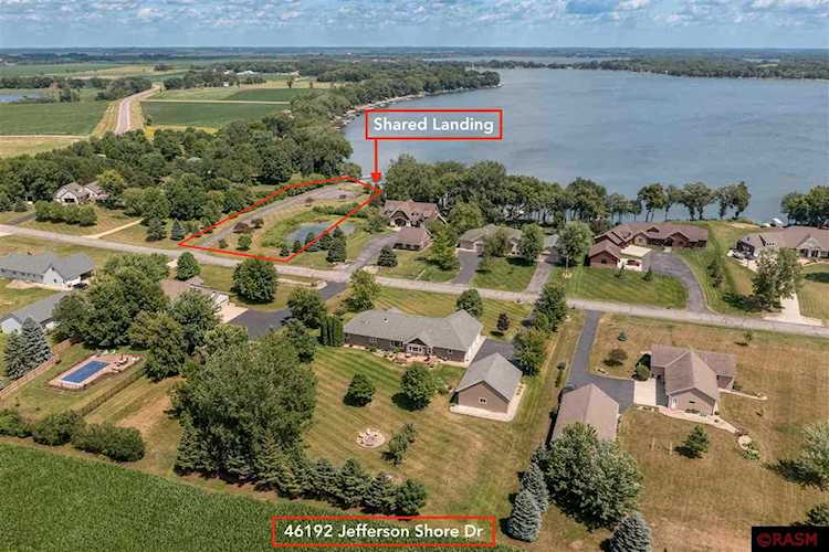 46192 Jefferson Shores Drive Cleveland, MN 56017