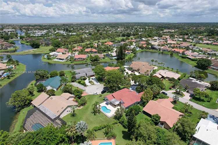 8700 Banyan Ct Tamarac, FL 33321