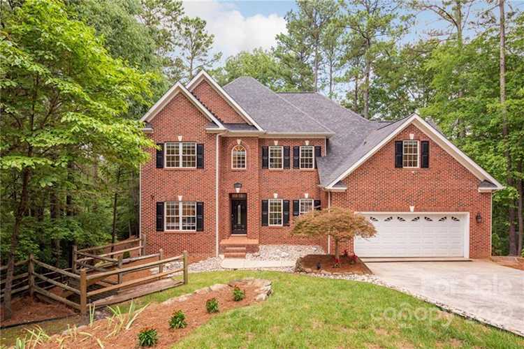 11182 Scullers Run Tega Cay, SC 29708
