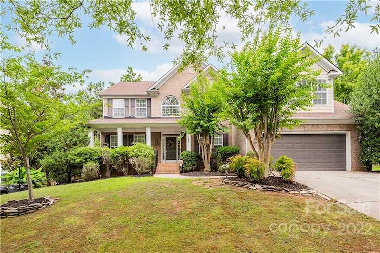 1832 Chestnut Hill Dr Tega Cay, SC 29708