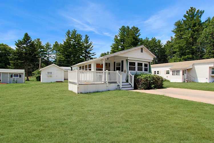35 Hazel St Hollis, NH 03049
