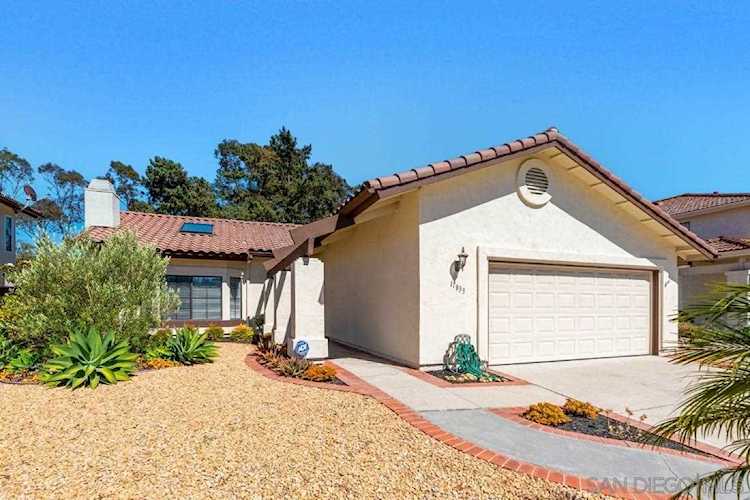 11833 Calle Vivienda San Diego, CA 92128