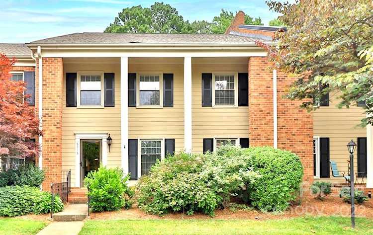 6715 Constitution Ln Charlotte, NC 28210