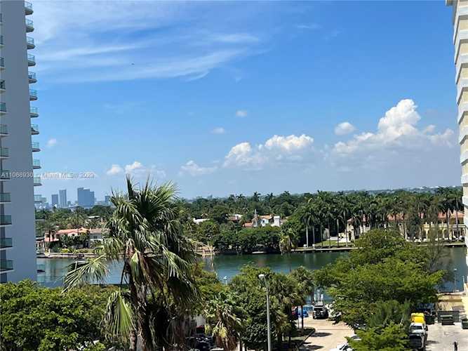 5555 Collins Ave #7T Miami Beach, FL 33140