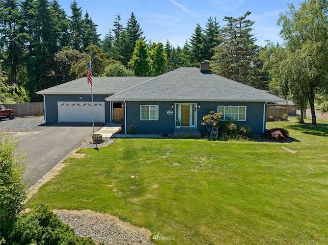 572 Rhoades Rd Winlock, WA 98596