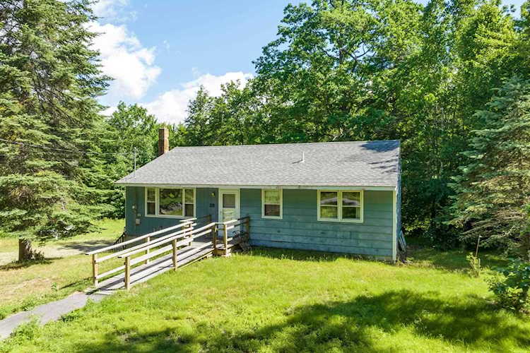 38 N Wolfeboro Rd Wolfeboro, NH 03894