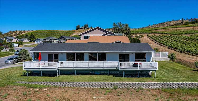 205 Summerset BlvdMansonOne-story custom-built home with beautiful views of Lake Chelan from expansive deck, living,...98831home for sale$620,000 Photo 1