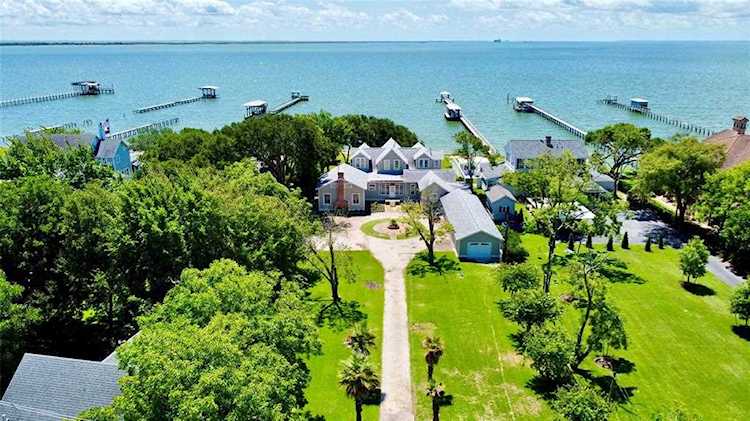 711 Bayridge Road Morgan's Point, TX 77571