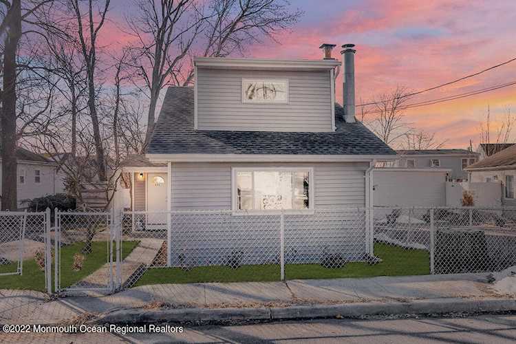 111 Seawood Dr Cliffwood Beach, NJ 07735 | MLS 22222543 Photo 1