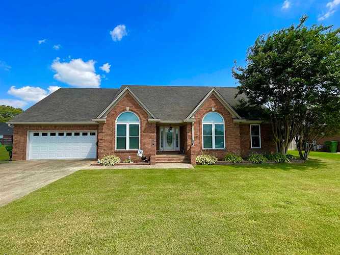 7064 Sassy Tree Cv Millington, TN 38053