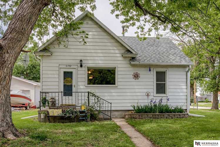 6742 Platte Ave Lincoln, NE 68507 | MLS 22211568 Photo 1