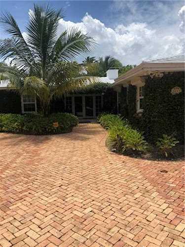 2203 Bay Drive Pompano Beach, FL 33062
