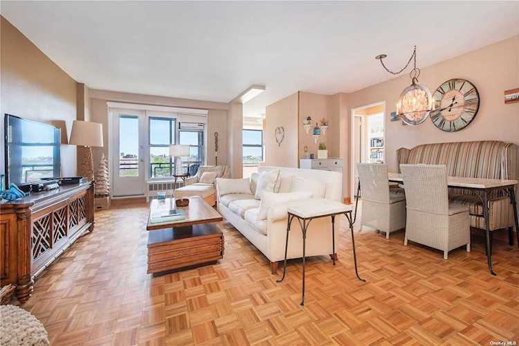 35-51 85th Street #9k Jackson Heights, NY 11372
