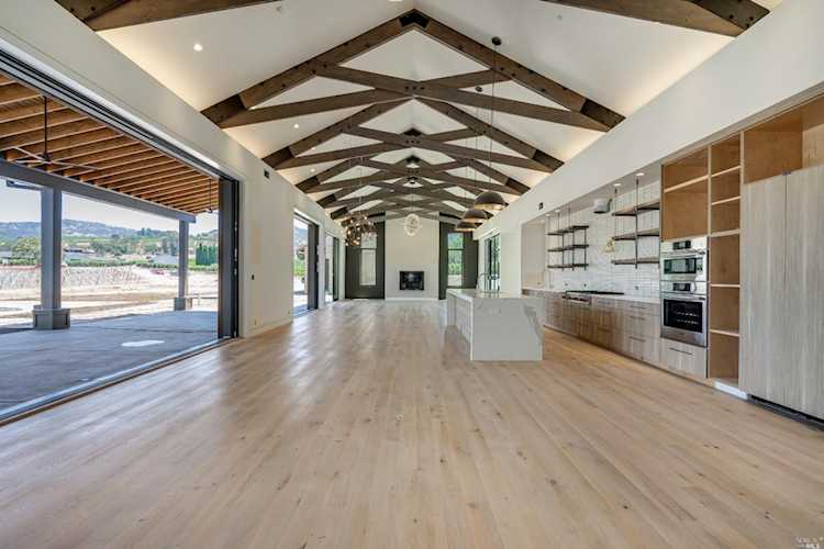 2051 Curry Lane Napa, CA 94559