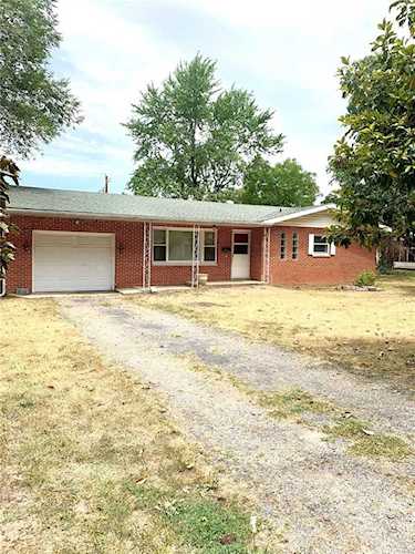 421 E Eldon St St James, MO 65559