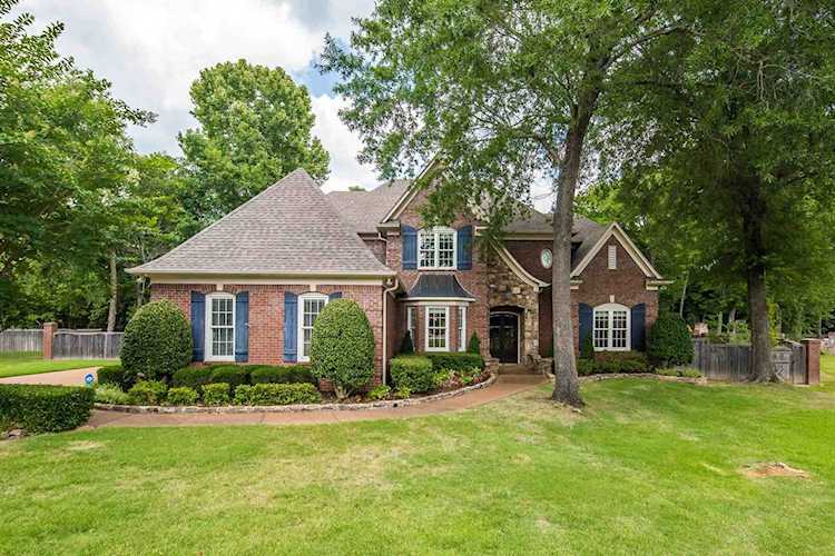 72 Fern Glade Cv Cordova, TN 38018