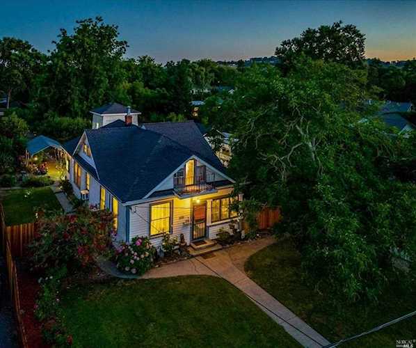 2005 Laurel Street Napa, CA 94559